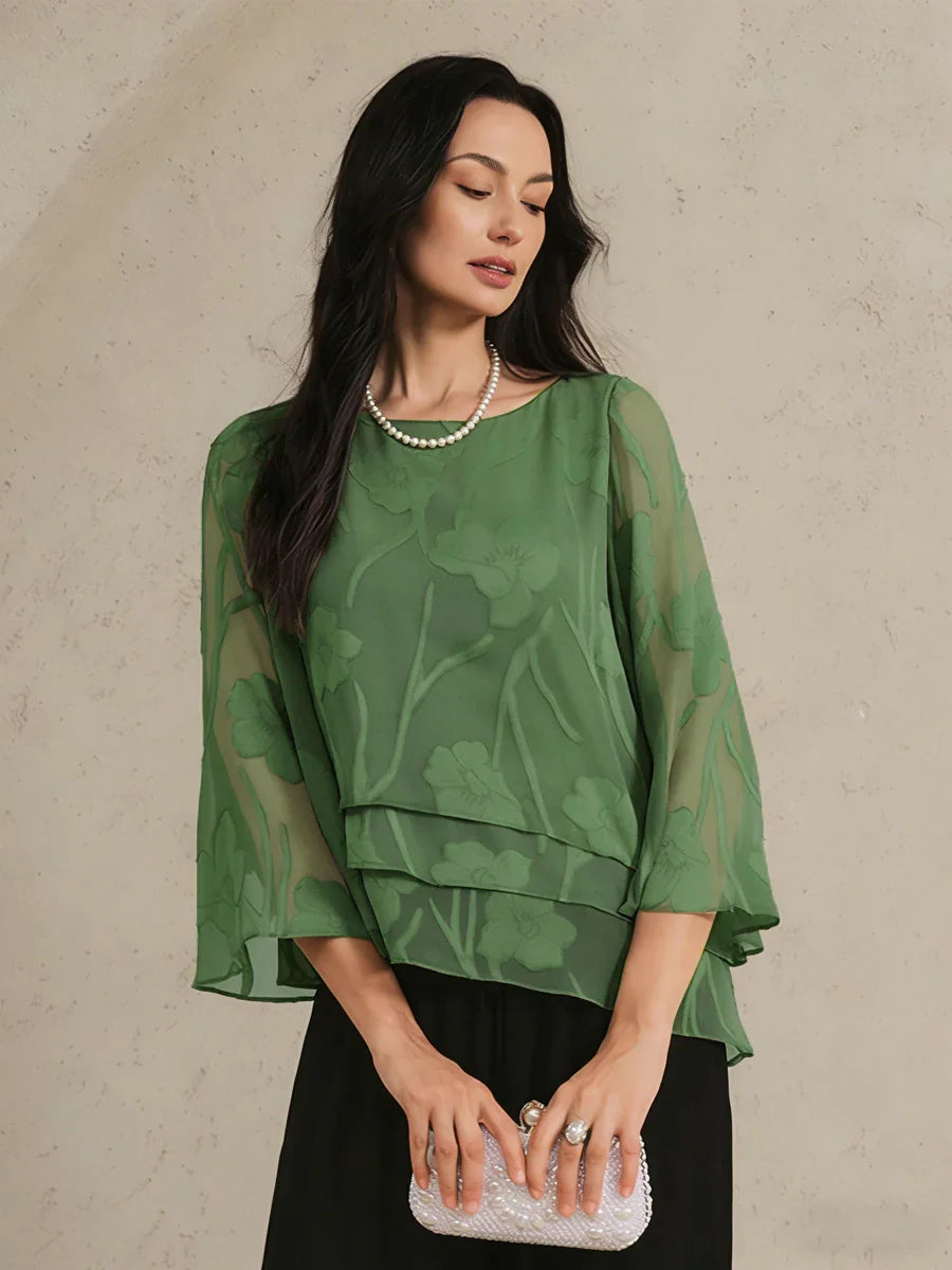 Blusa tipo capa de gasa floral
