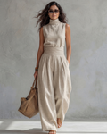 María | Conjunto compuesto por unos pantalones anchos y elegantes y un top