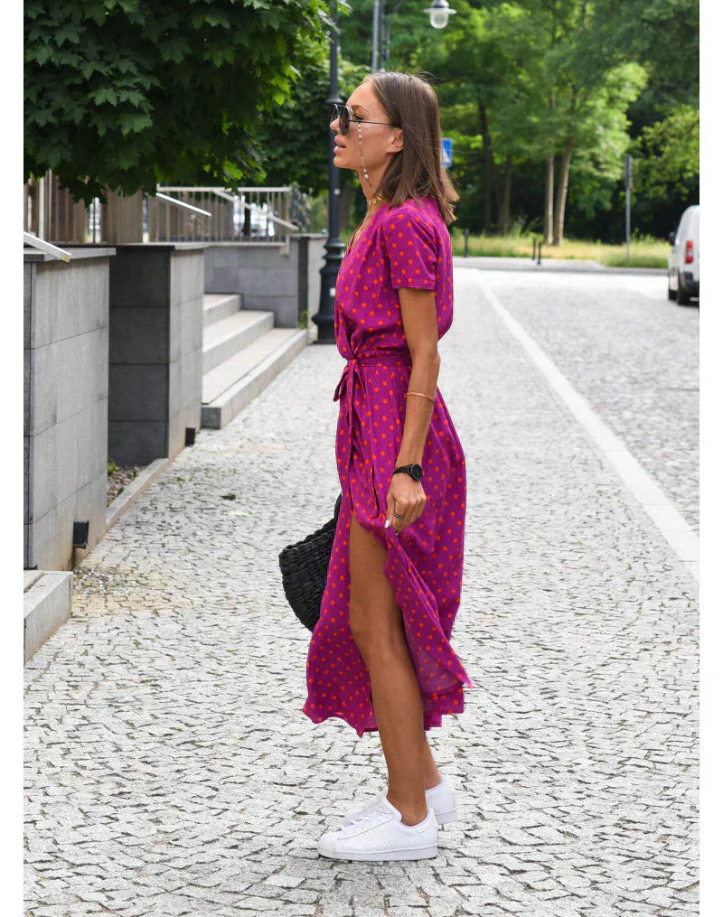 Julia - Elegante vestido con escote en V y corte que realza la figura.