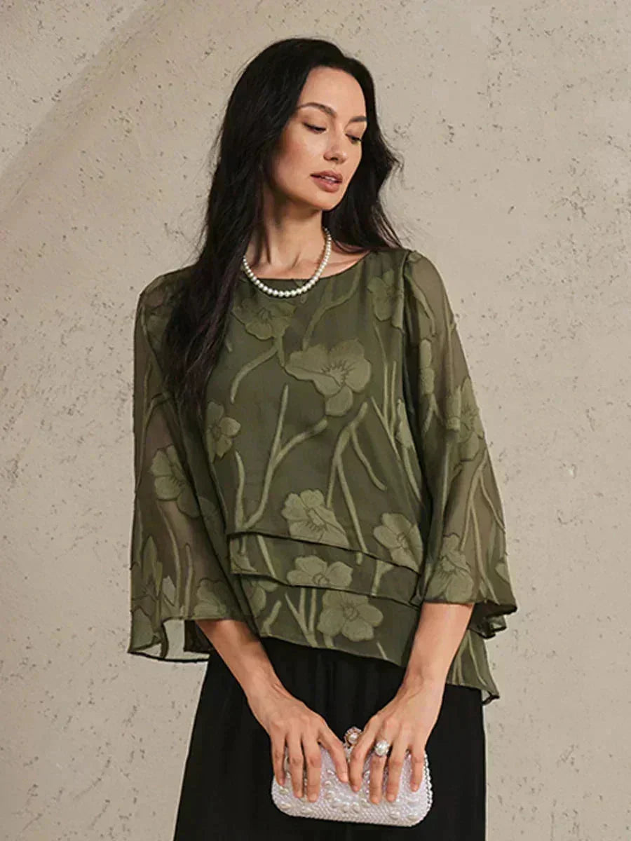 Blusa tipo capa de gasa floral